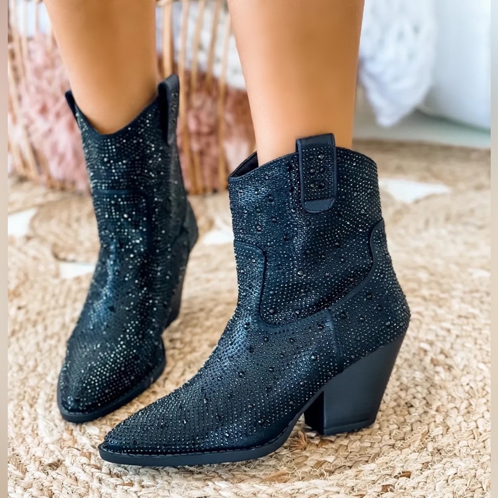 NEW Black Western Style Bedazzled Cowboy Ankle Boots